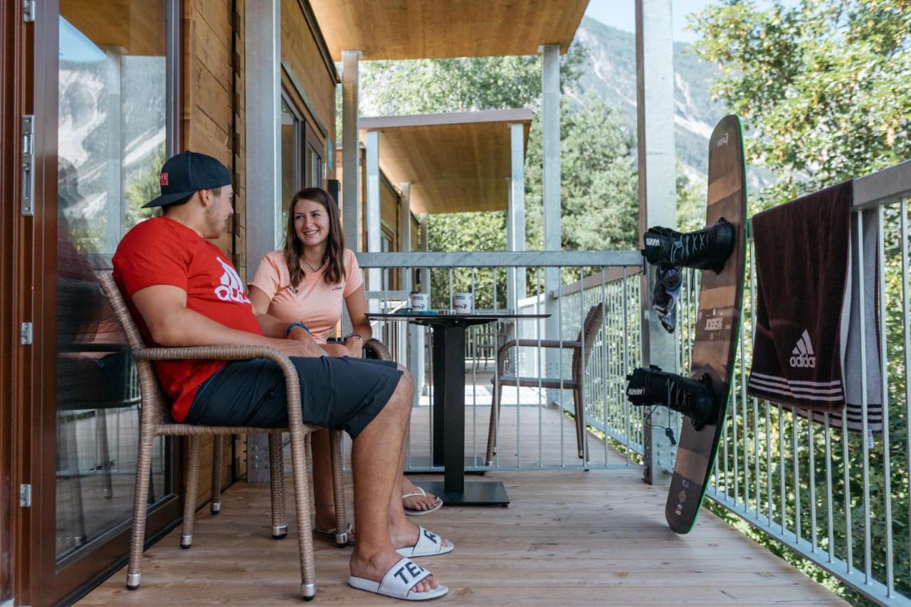 Area 47 - Tirol Hotel Ötztal-Bahnhof Exterior foto