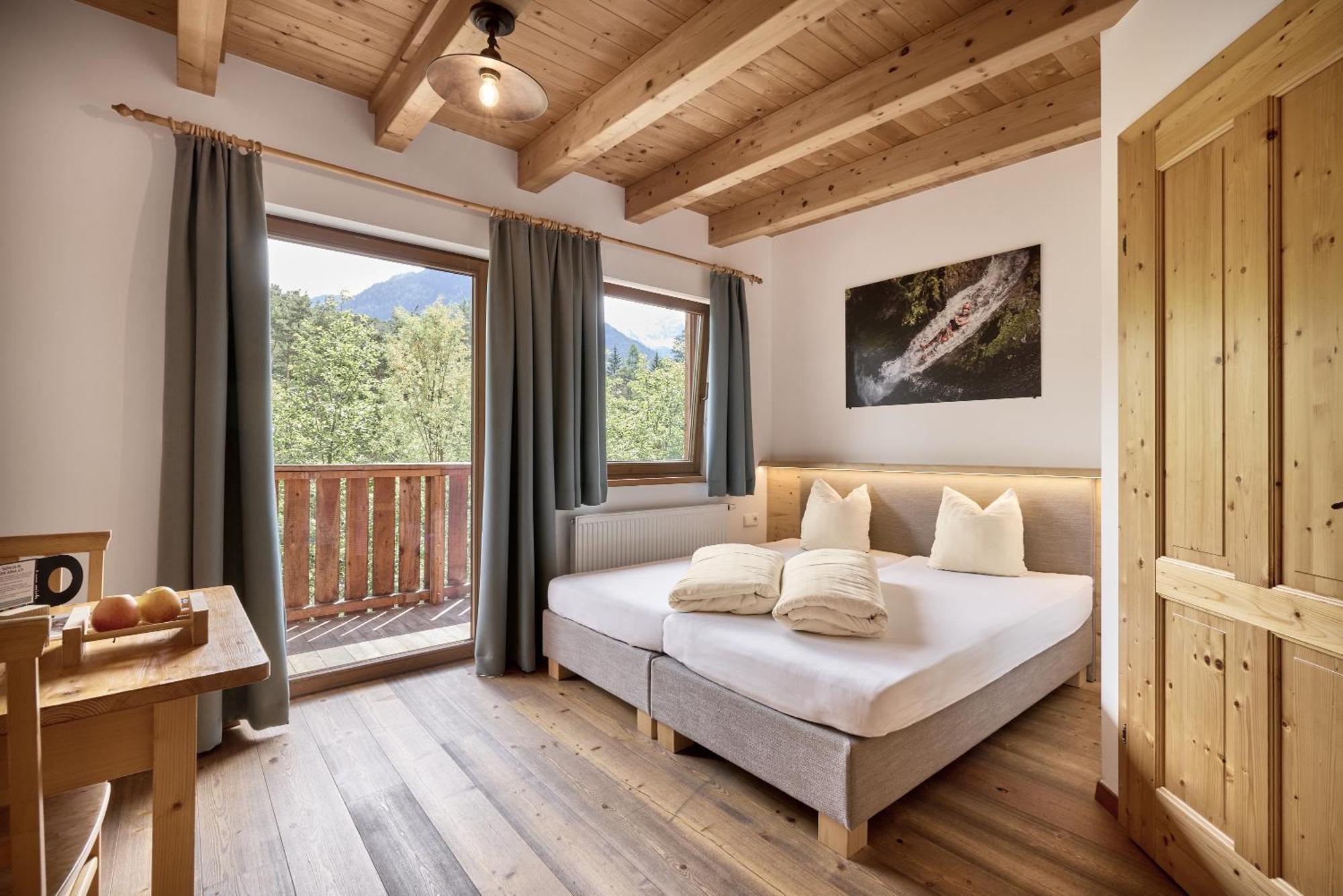 Area 47 - Tirol Hotel Ötztal-Bahnhof Exterior foto