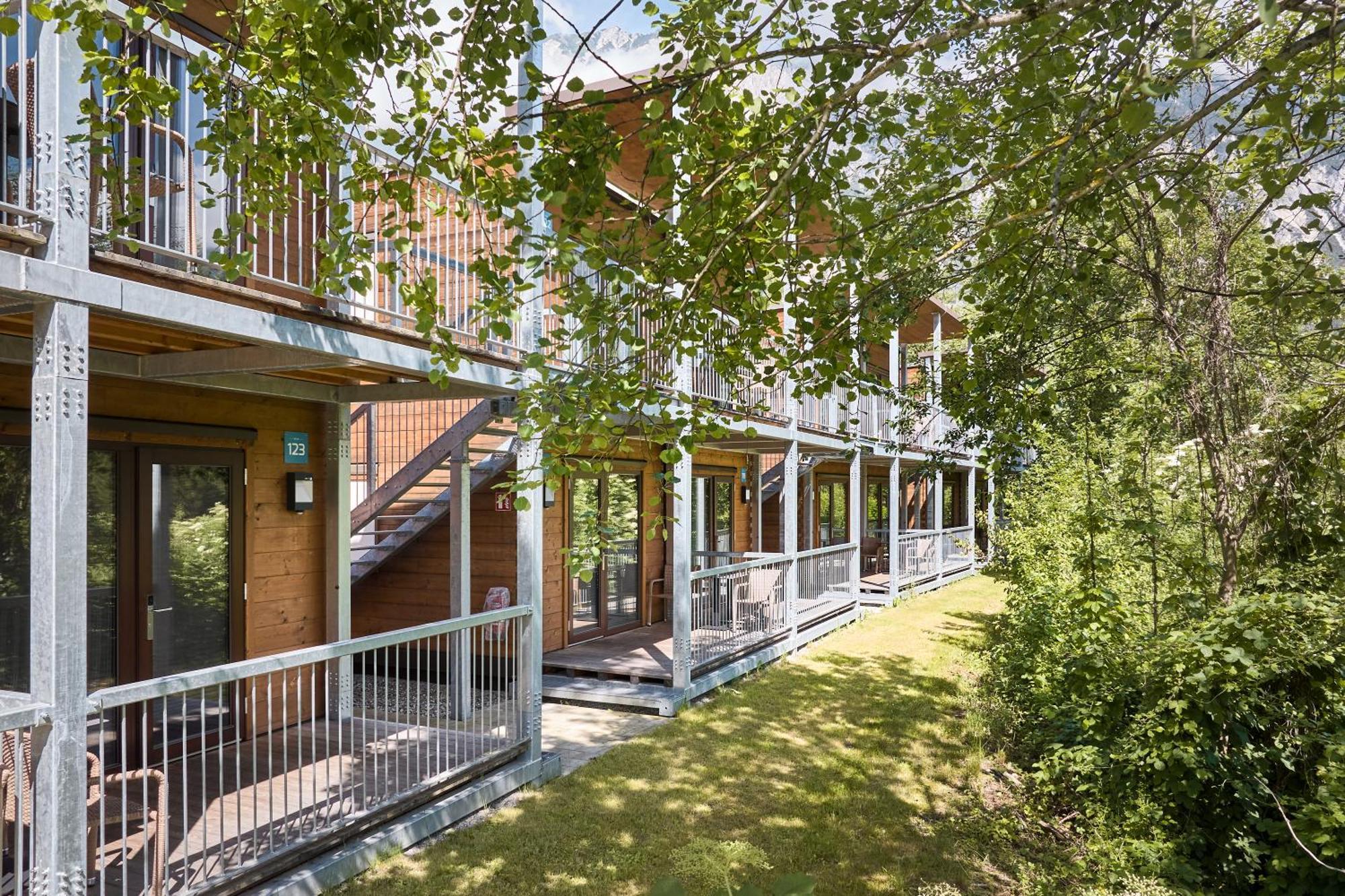 Area 47 - Tirol Hotel Ötztal-Bahnhof Exterior foto