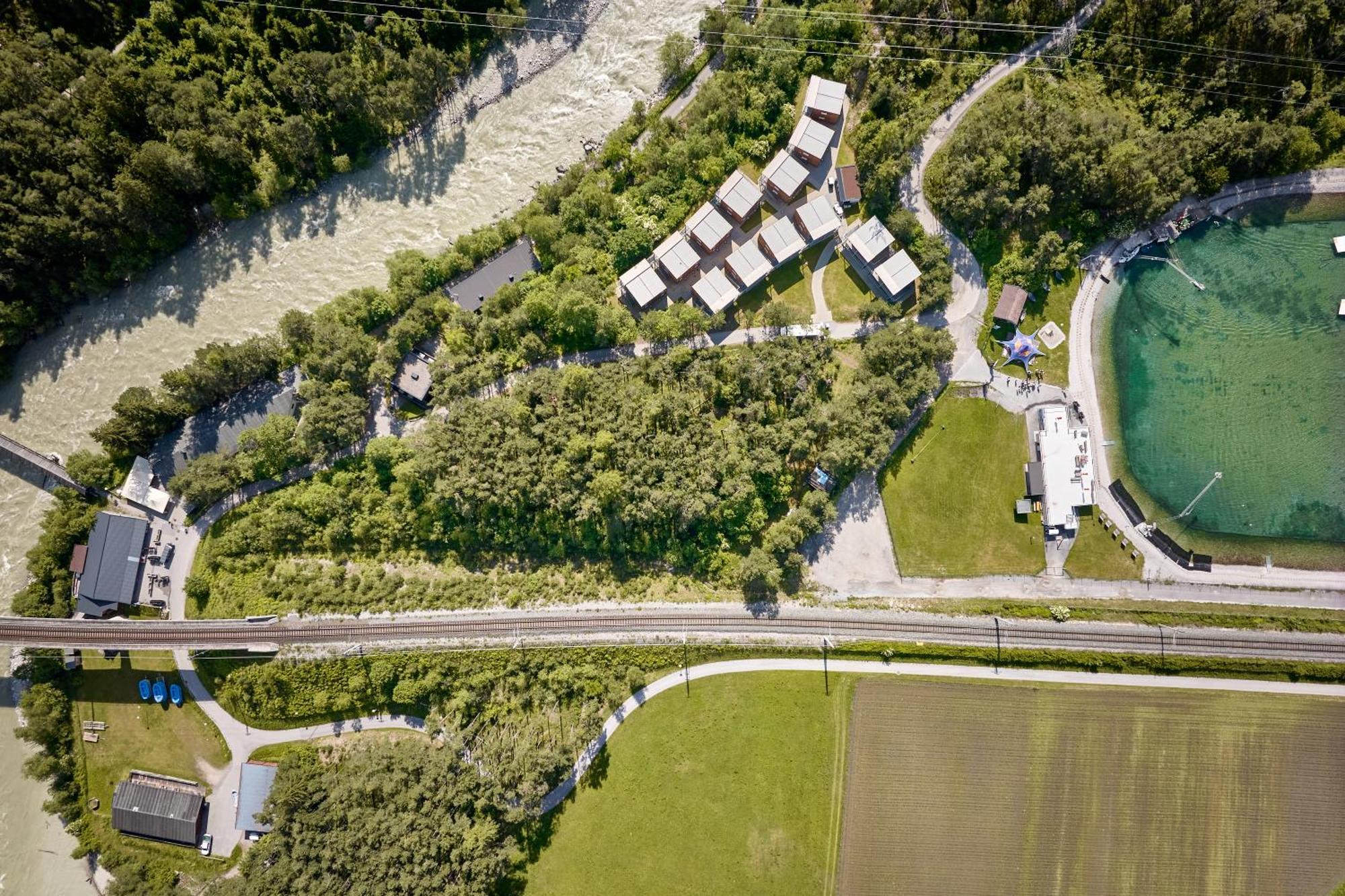 Area 47 - Tirol Hotel Ötztal-Bahnhof Exterior foto