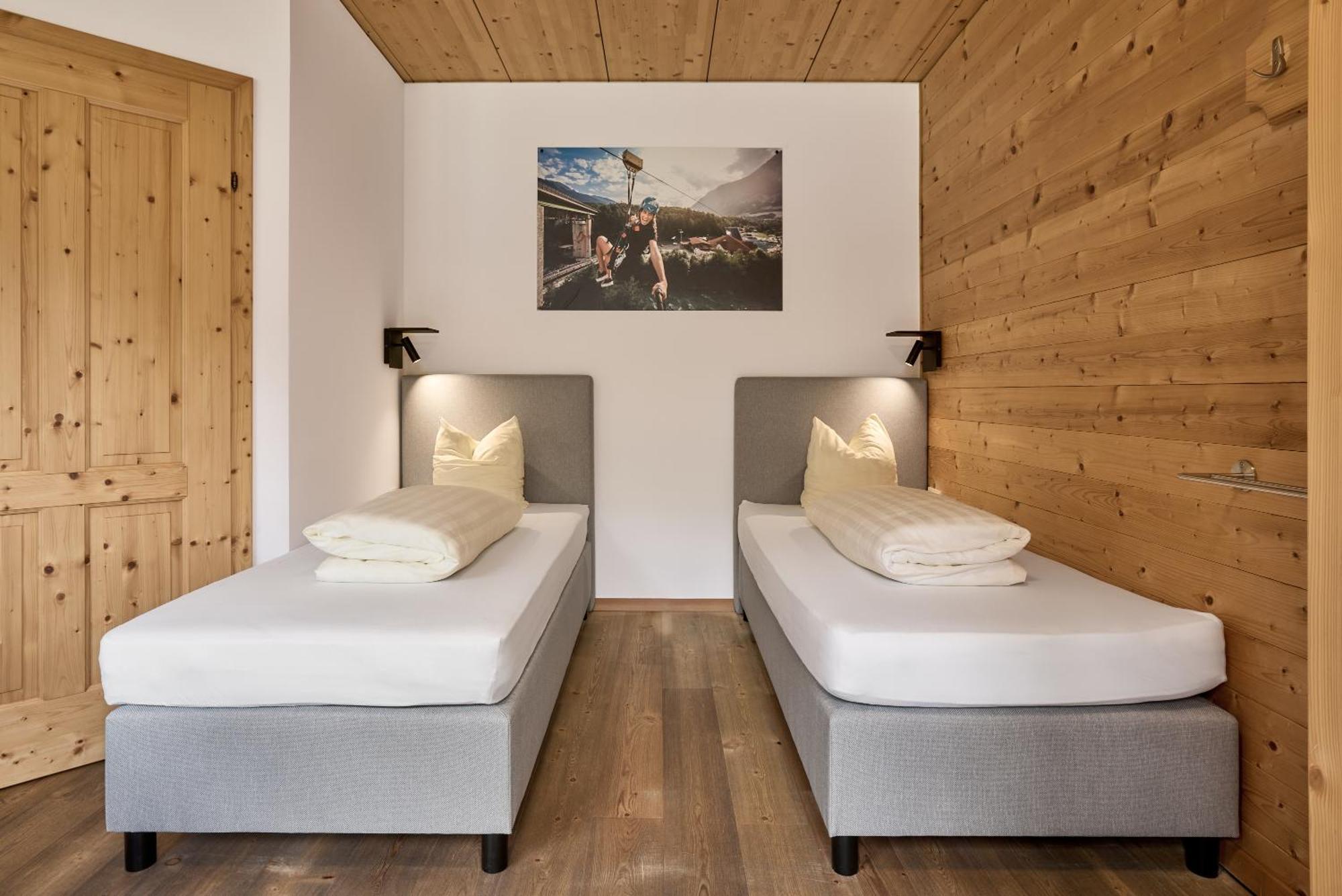 Area 47 - Tirol Hotel Ötztal-Bahnhof Exterior foto