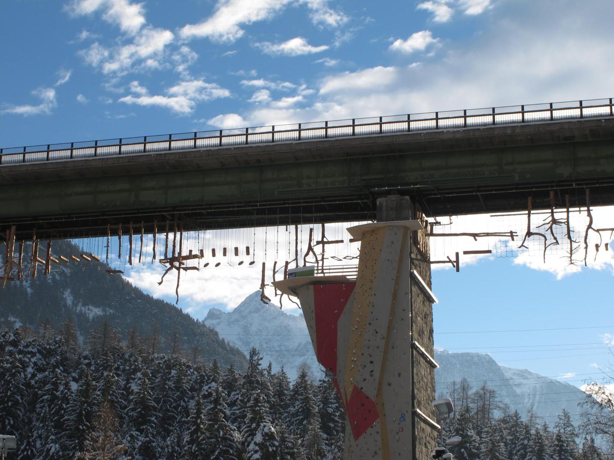 Area 47 - Tirol Hotel Ötztal-Bahnhof Exterior foto