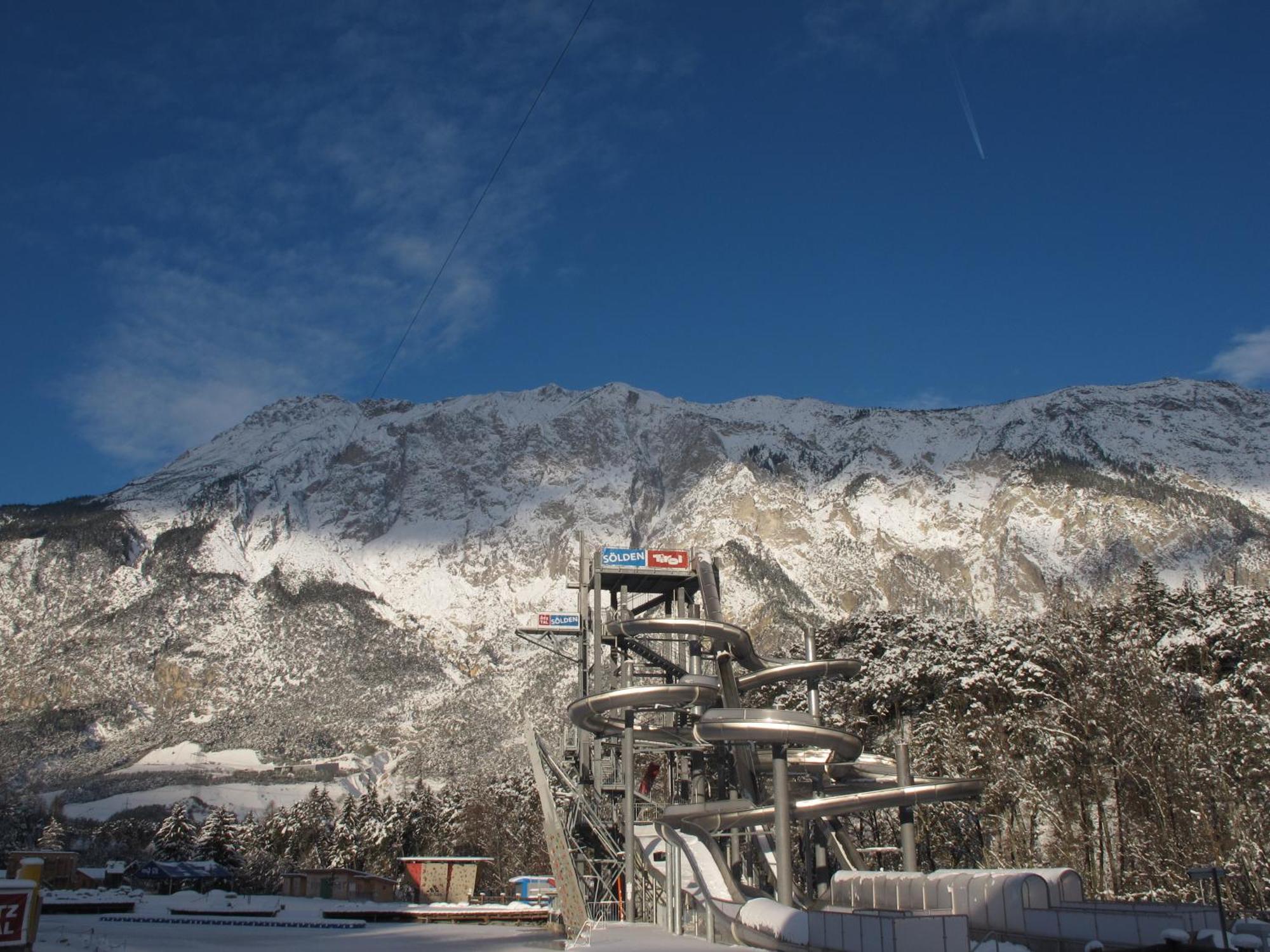 Area 47 - Tirol Hotel Ötztal-Bahnhof Exterior foto